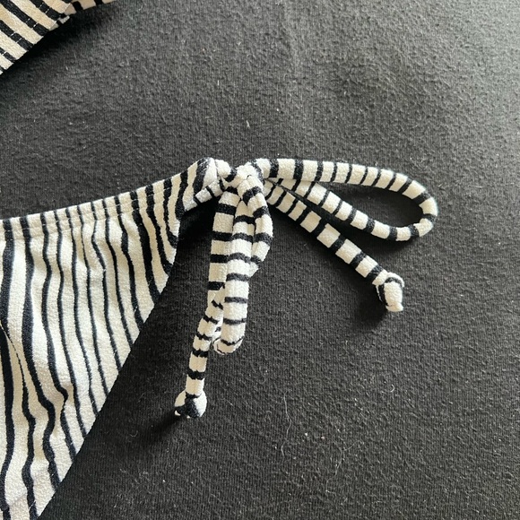 Billabong bikini set - Picture 4 of 4